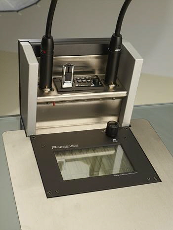 GOVORNISKI PULT PRESENCE 12   350 X